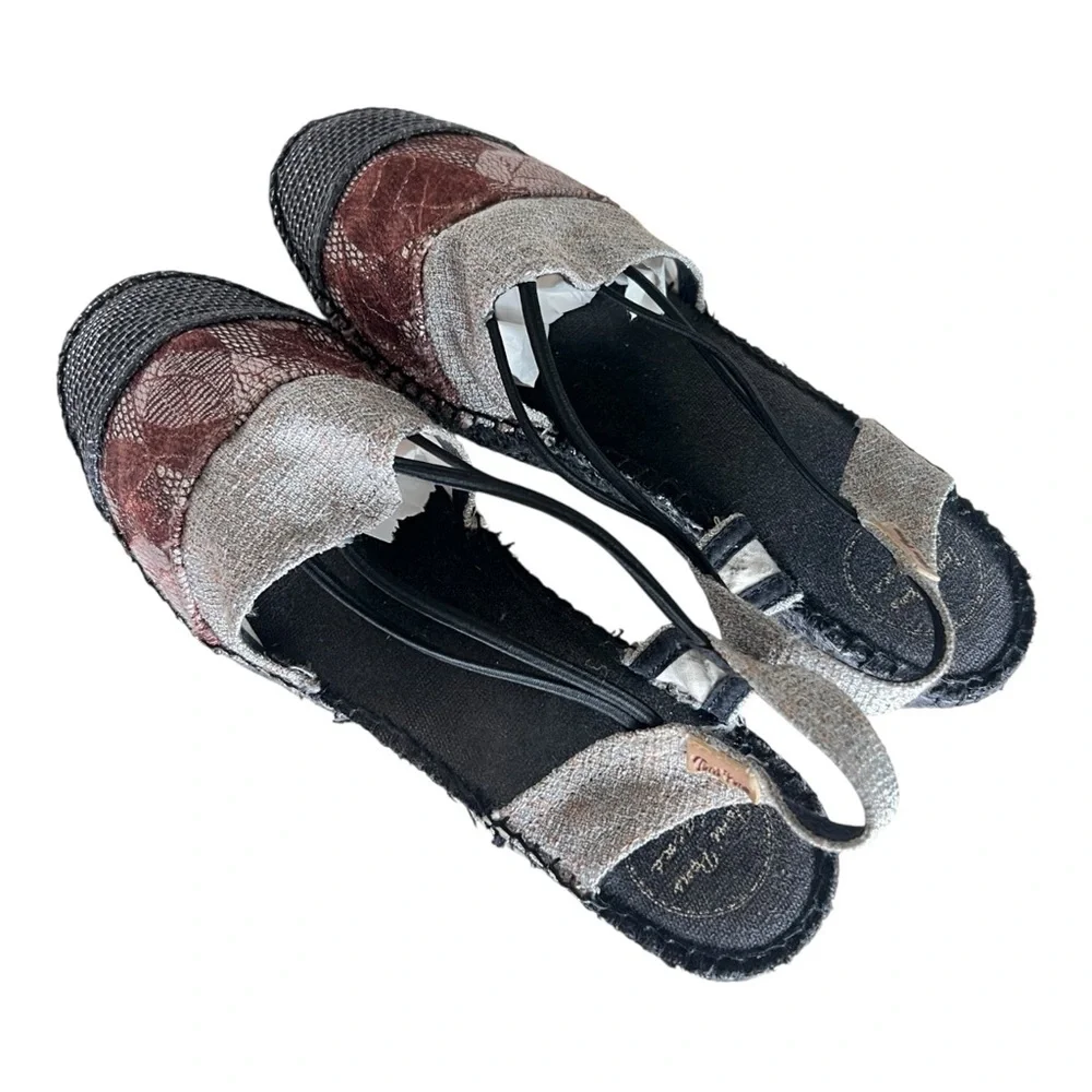Toni Pons Elegant Women's Espadrilles - Black and Pink Size 11